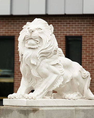 A lion sculpture